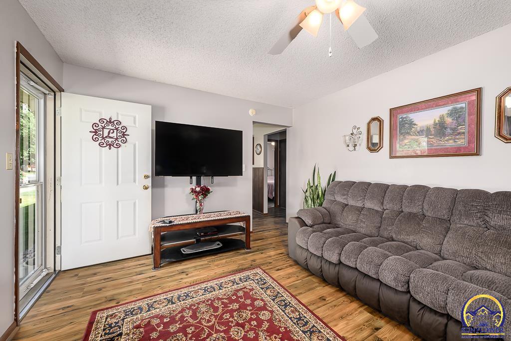 207 Main Street Perry, KS 66073 - Photo 12 of 20