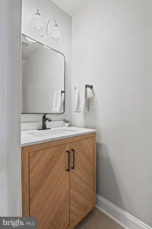 $500,000 | 11334 Headlands Court, Reston, VA 20191