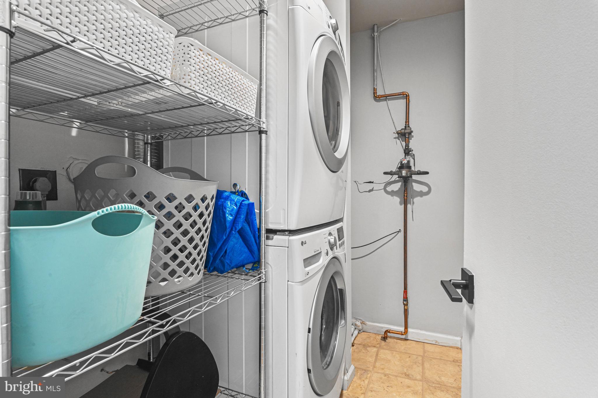 11334 Headlands Court Reston, VA 20191 - Photo 19 of 36 Convenient main level laundry room + storage