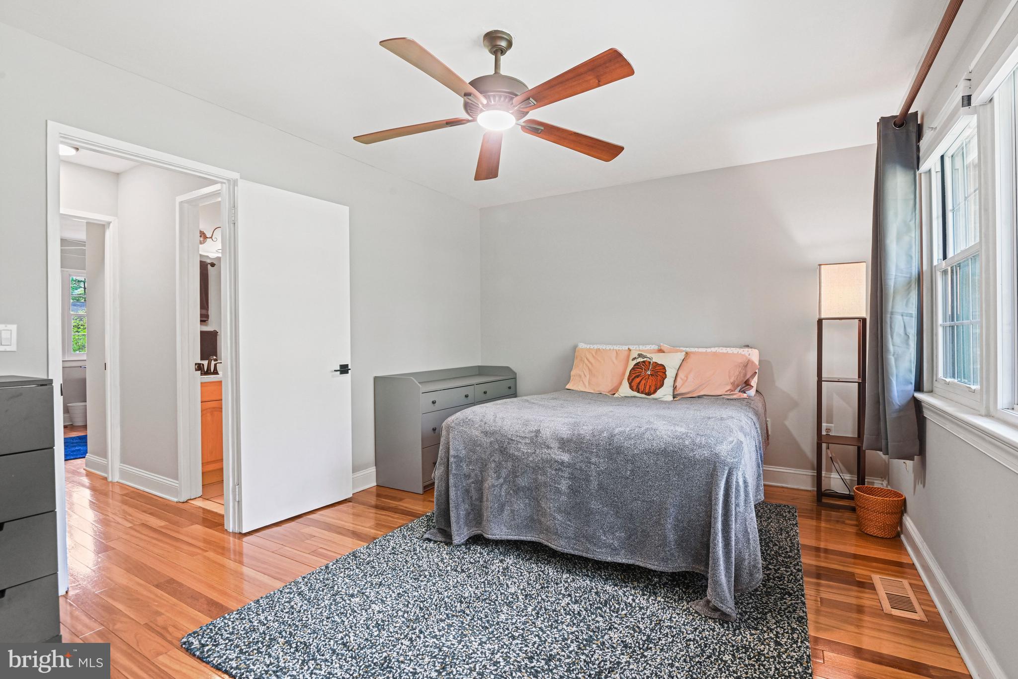 11334 Headlands Court Reston, VA 20191 - Photo 21 of 36 Primary bedroom - alternate view