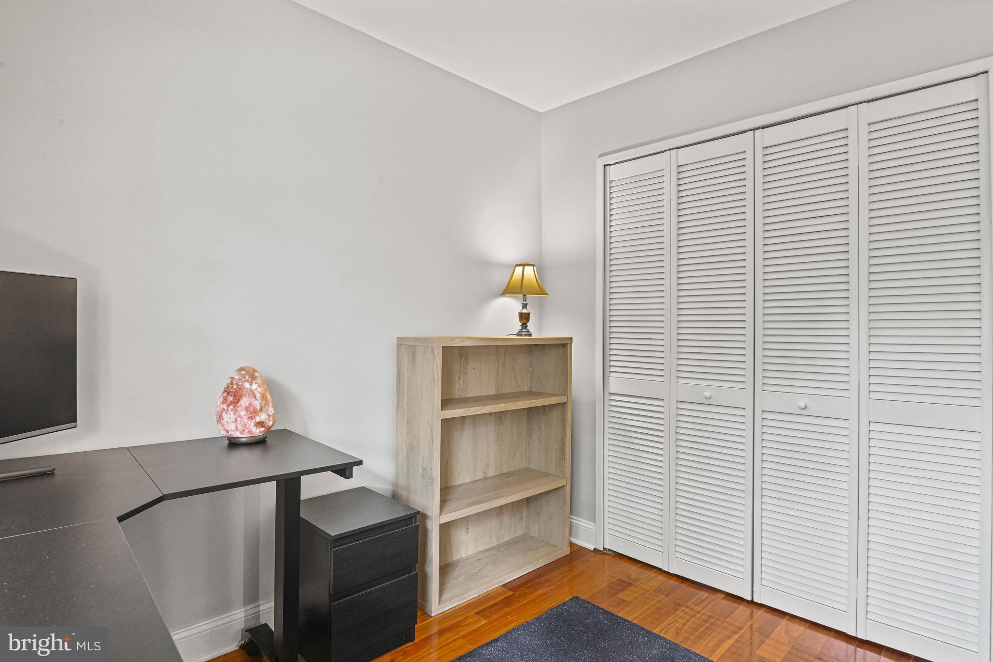 11334 Headlands Court Reston, VA 20191 - Photo 25 of 36 2nd Bedroom - alternate view