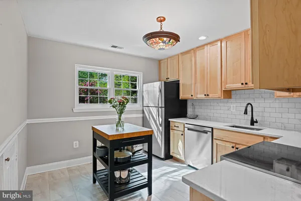 $500,000 | 11334 Headlands Court, Reston, VA 20191