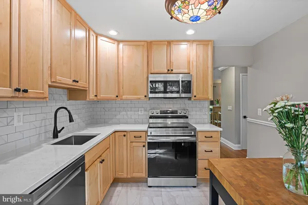 $500,000 | 11334 Headlands Court, Reston, VA 20191