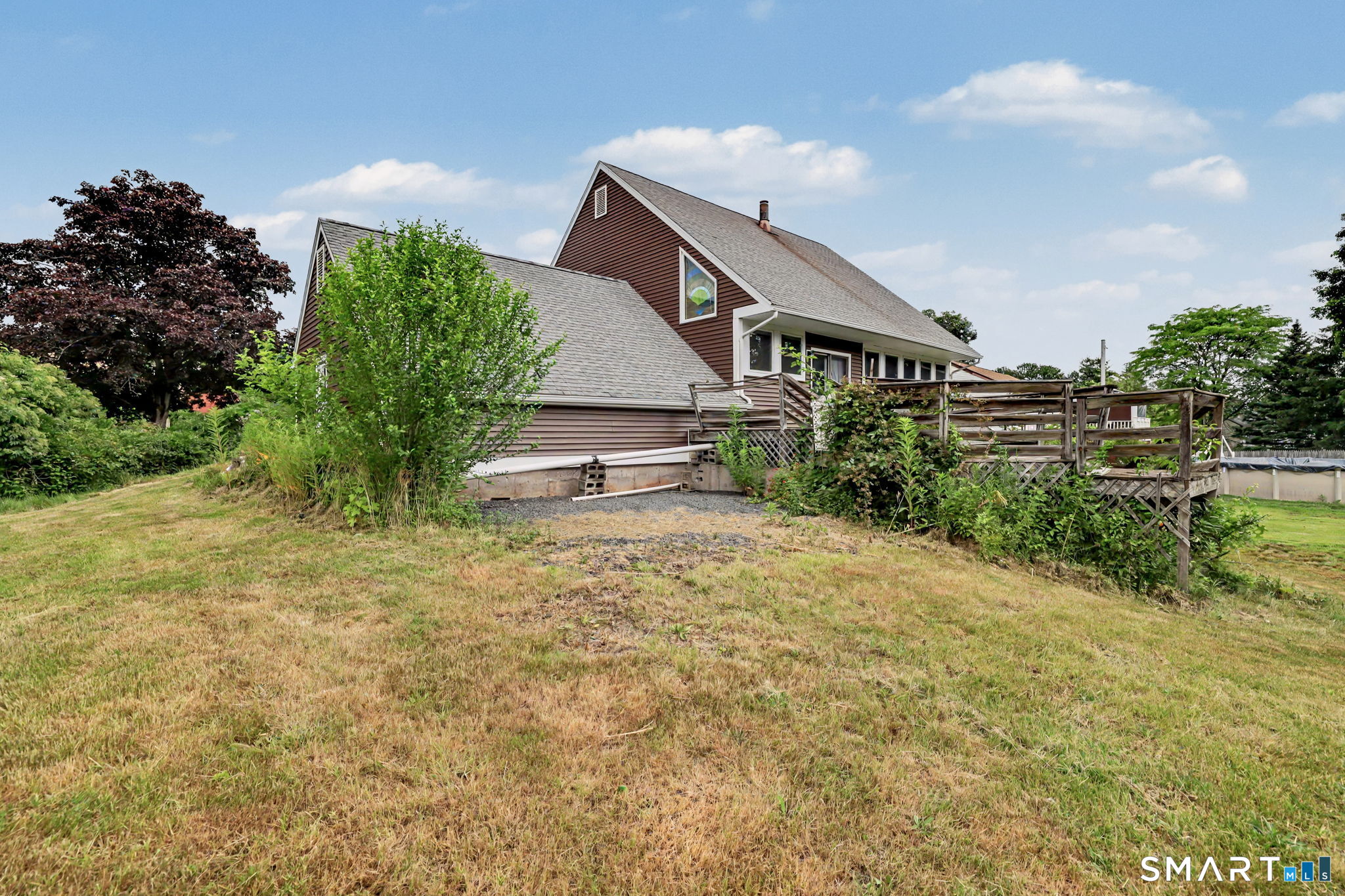 111 Daisy Circle Bristol, CT 06010 - Photo 3 of 40