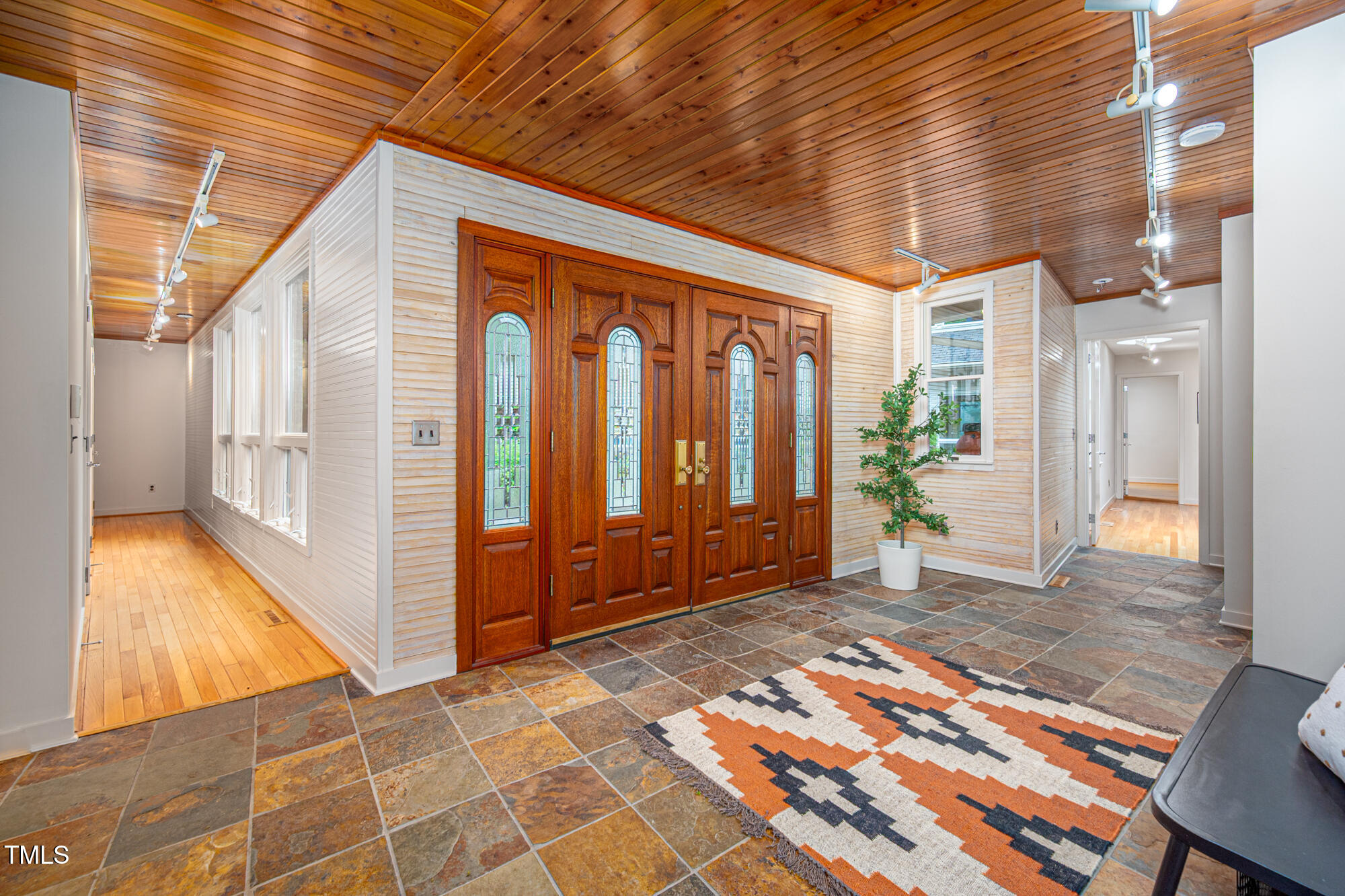 708 October Woods Road Chapel Hill, NC 27516 - Photo 12 of 88 708OctoberWoods-15