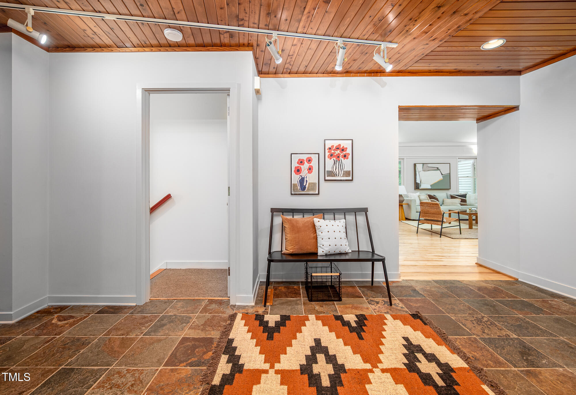 708 October Woods Road Chapel Hill, NC 27516 - Photo 13 of 88 708OctoberWoods-14