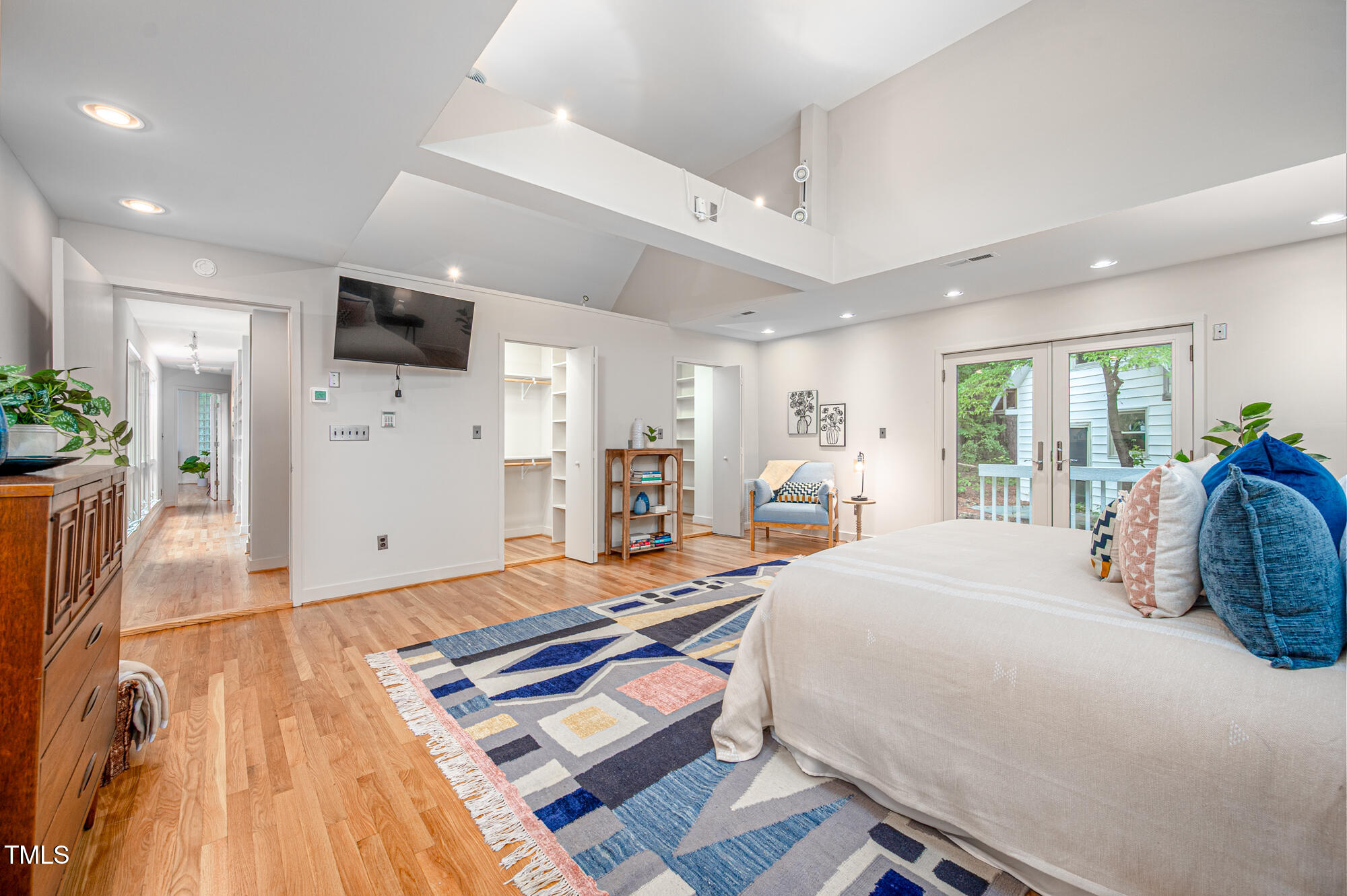 708 October Woods Road Chapel Hill, NC 27516 - Photo 25 of 88 708OctoberWoods-31