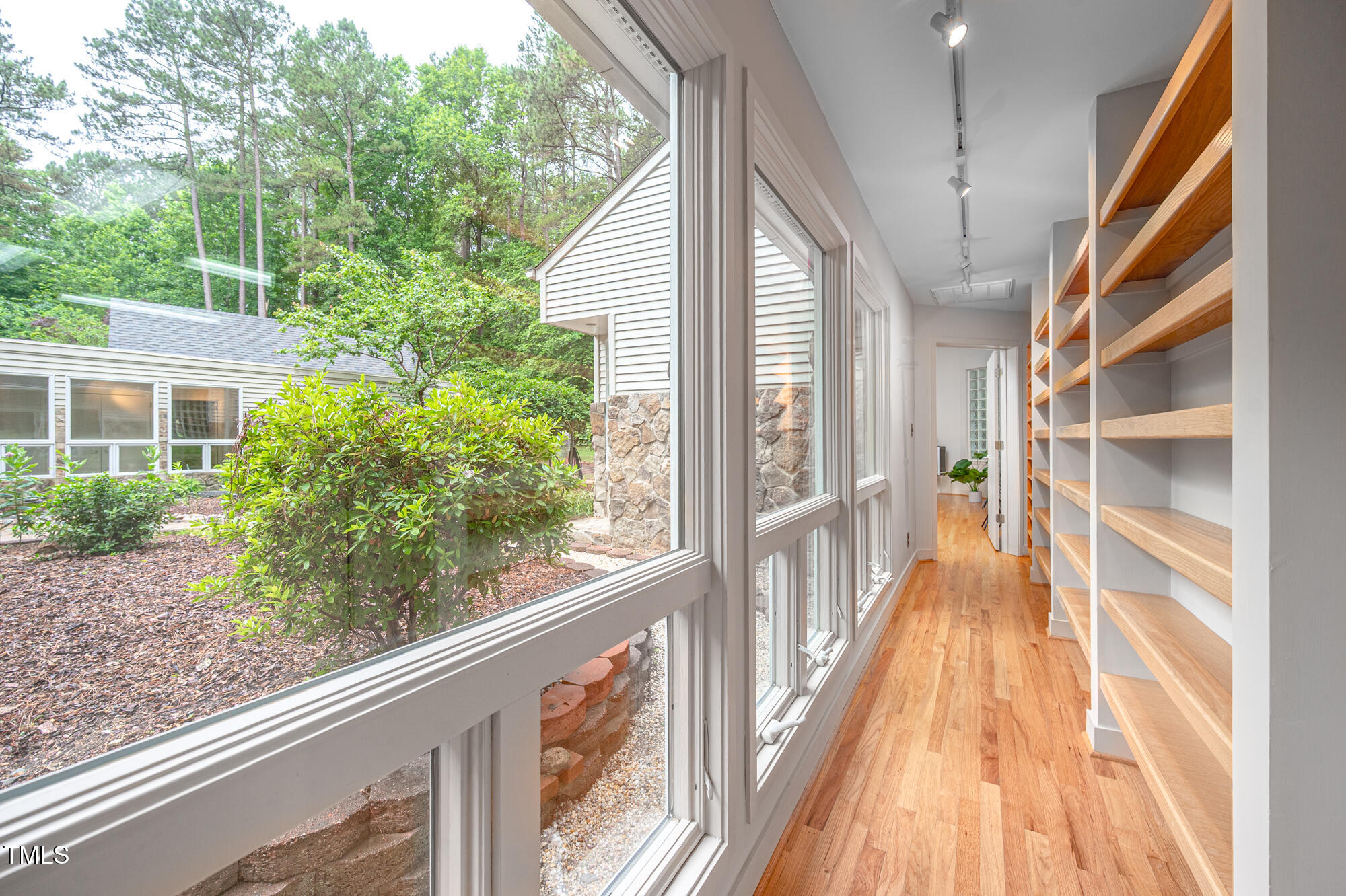 708 October Woods Road Chapel Hill, NC 27516 - Photo 33 of 88 708OctoberWoods-37