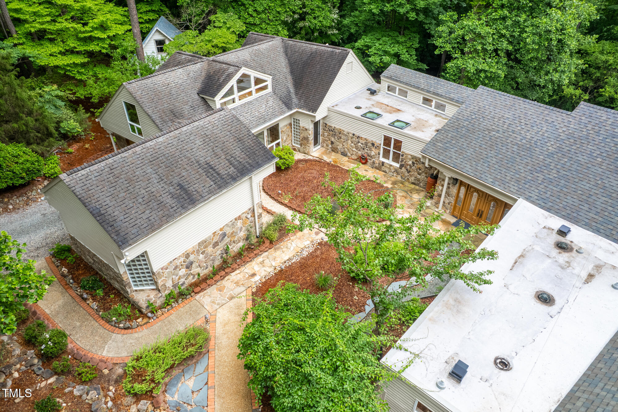 708 October Woods Road Chapel Hill, NC 27516 - Photo 5 of 88 708OctoberWoods-1