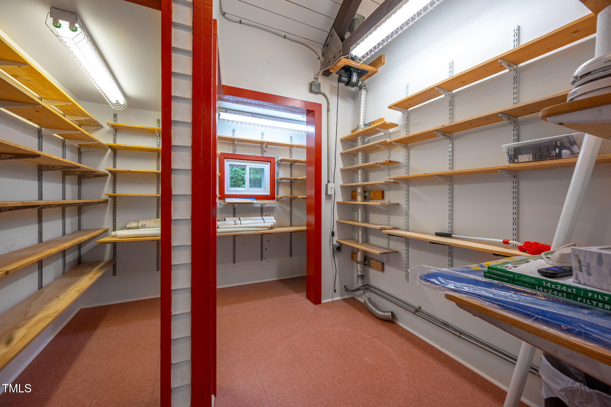 708 October Woods Road Chapel Hill, NC 27516 - Photo 53 of 88 708OctoberWoods-57