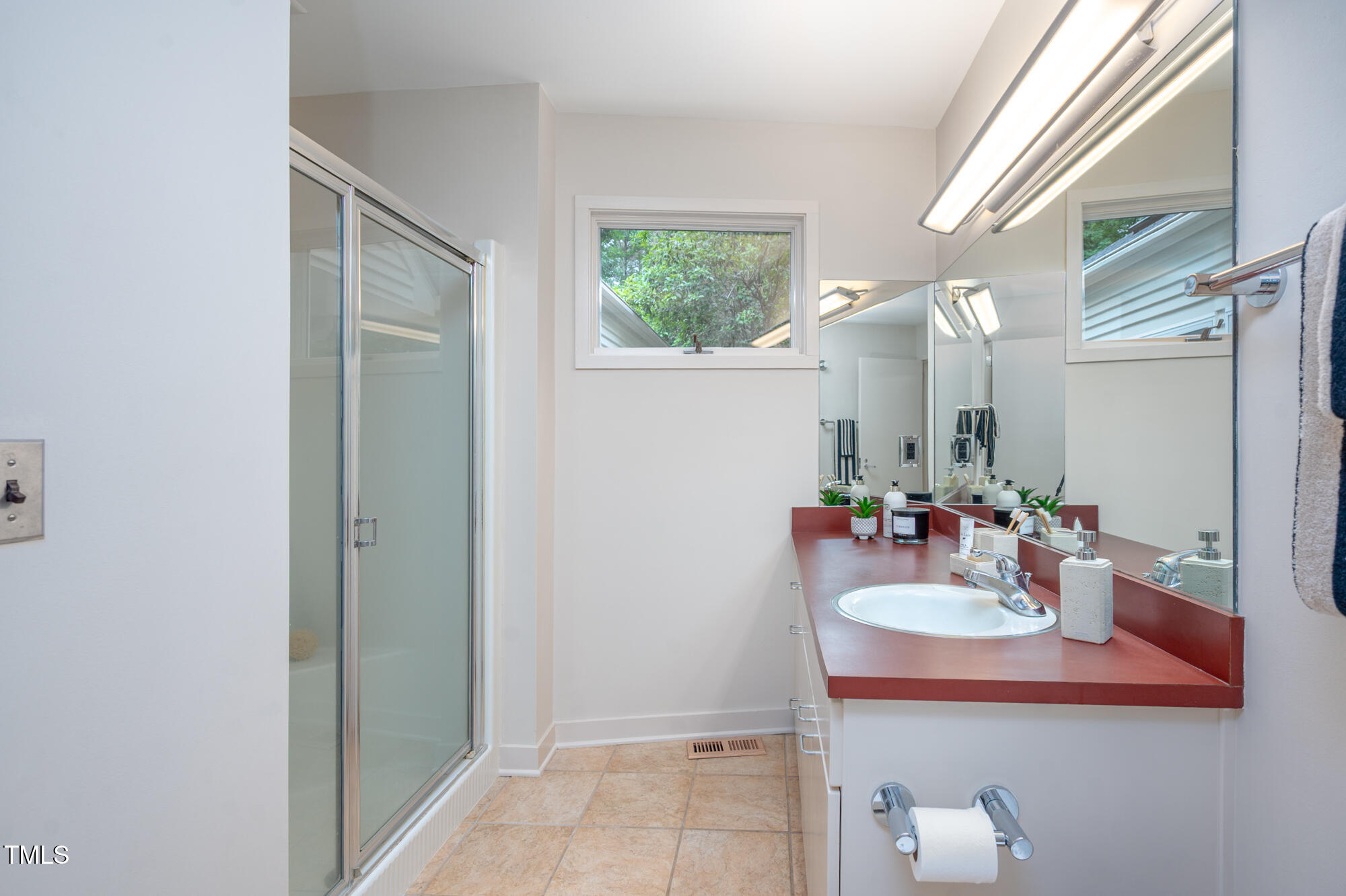 708 October Woods Road Chapel Hill, NC 27516 - Photo 55 of 88 708OctoberWoods-59