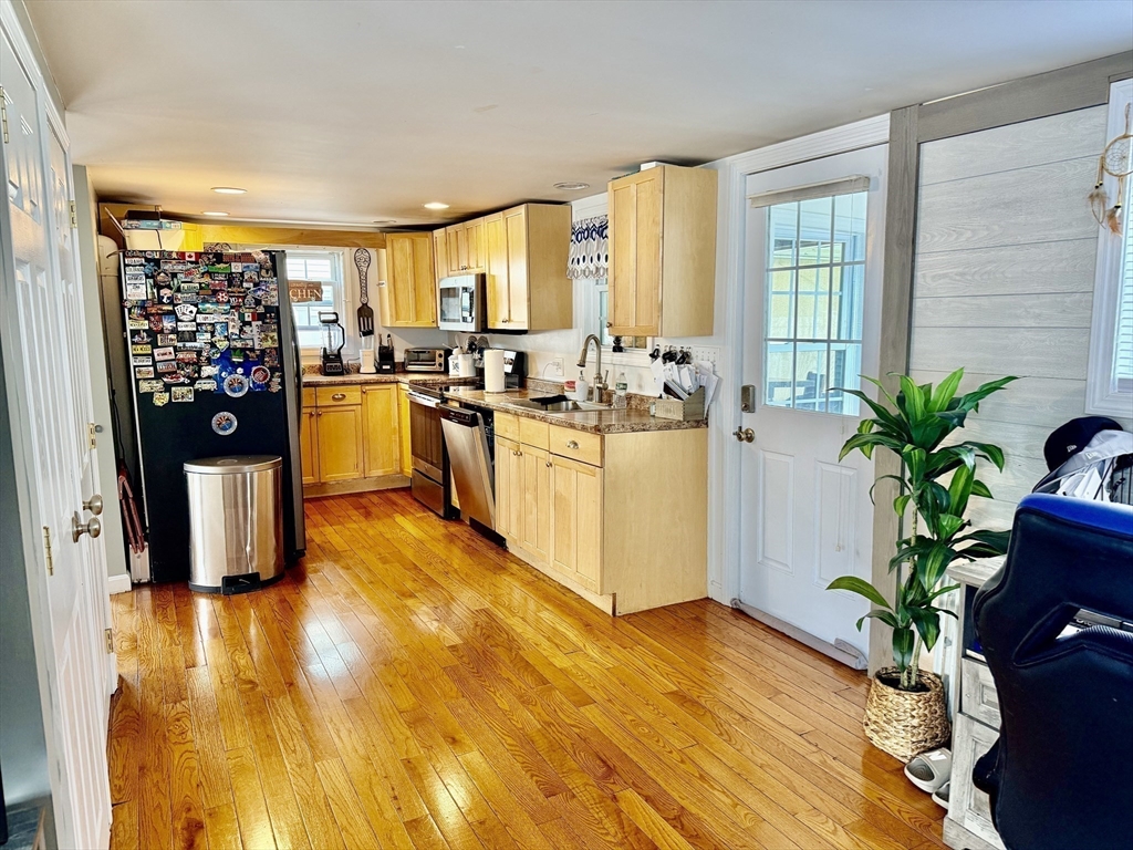 41 Main Street Upton, MA 01568 - Photo 16 of 31