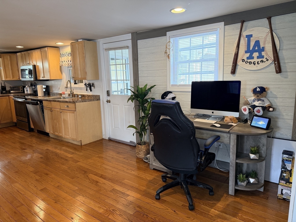 41 Main Street Upton, MA 01568 - Photo 18 of 31