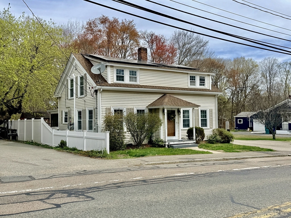41 Main Street Upton, MA 01568 - Photo 2 of 31