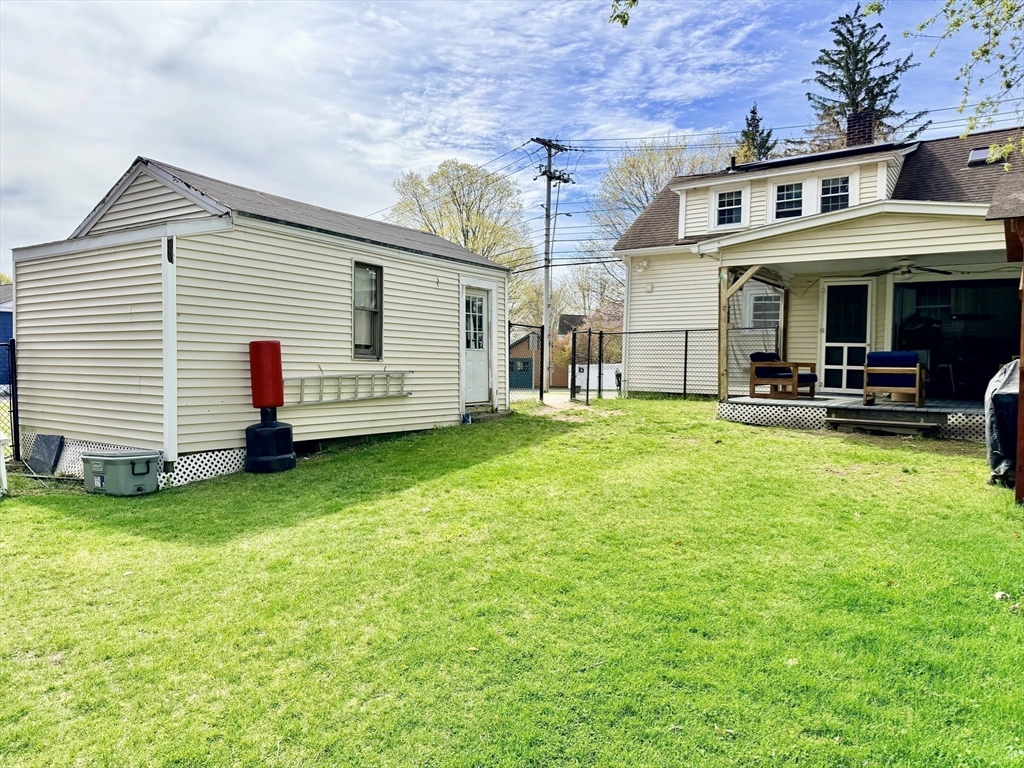 41 Main Street Upton, MA 01568 - Photo 9 of 31