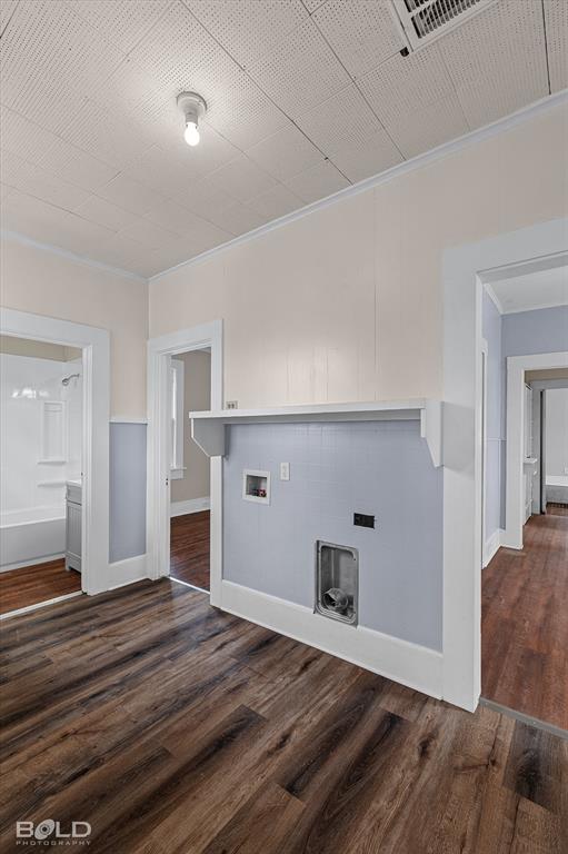 323 Butler Road Belcher, LA 71004 - Photo 23 of 28 a bedroom with a bed and closet