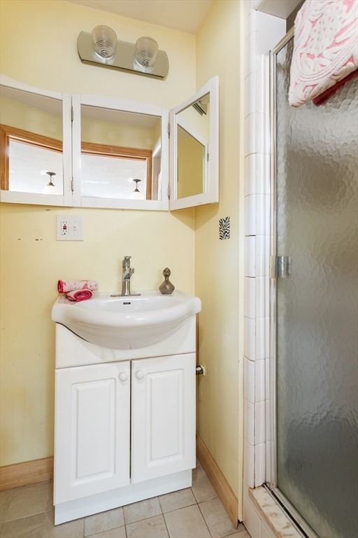 75 Bay View Drive Swampscott, MA 01907 - Photo 28 of 41 a utility room with a sink
