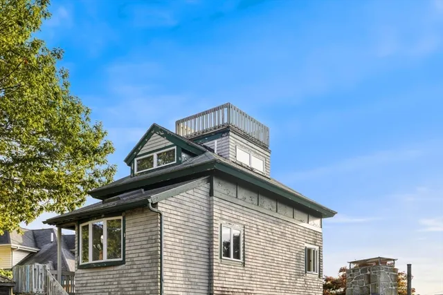 a house view with a outdoor space