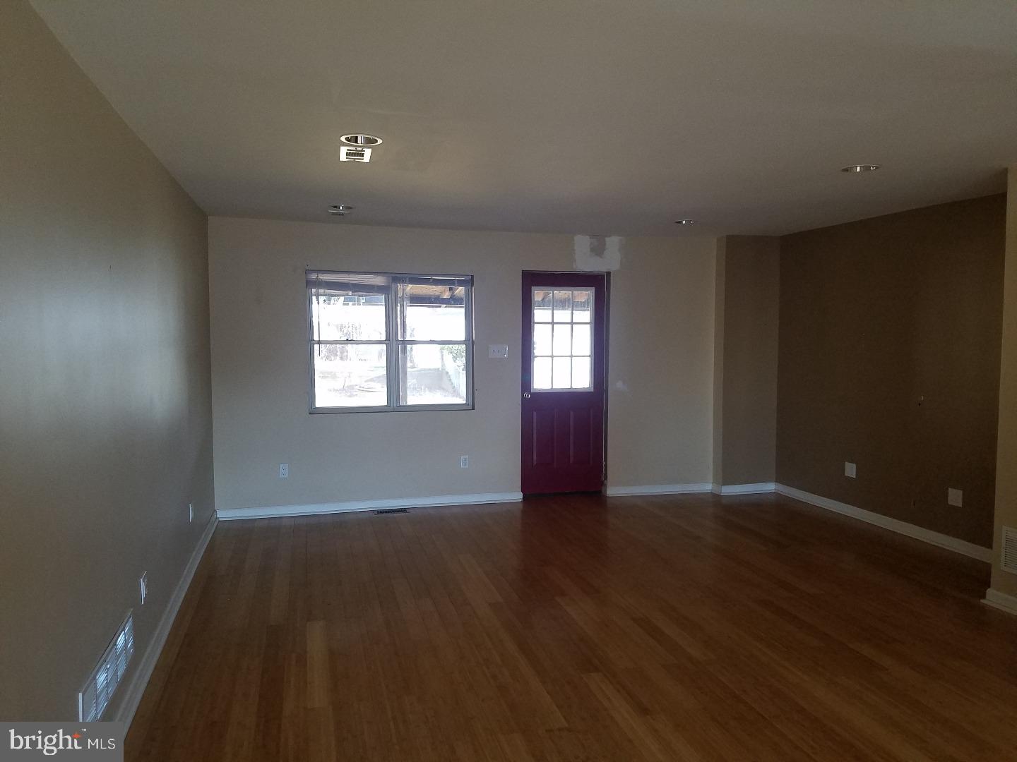 4145 Farmdale Road Philadelphia, PA 19154 - Photo 4 of 10 Gallery Image 4