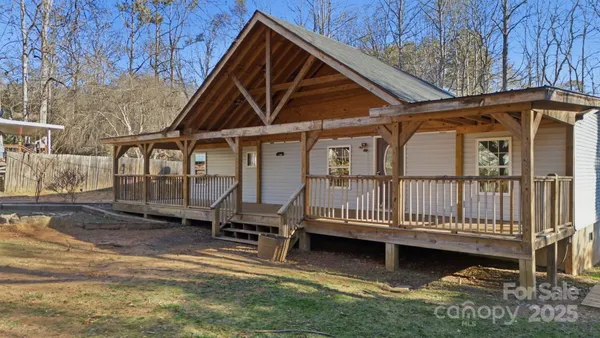 $191,000 | 102 Garnett Trace Road, Franklin, NC 28734