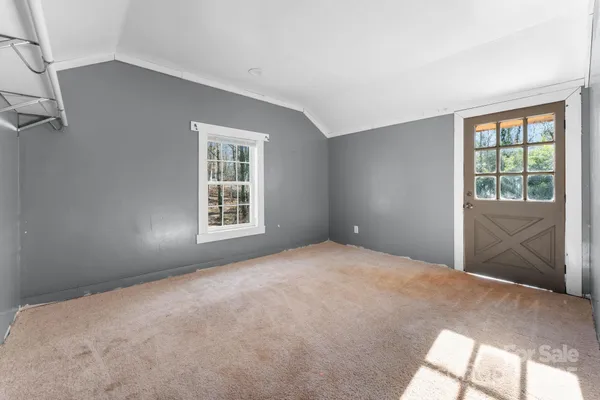 $191,000 | 102 Garnett Trace Road, Franklin, NC 28734