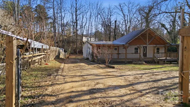 $211,000 | 102 Garnett Trace Road, Franklin, NC 28734