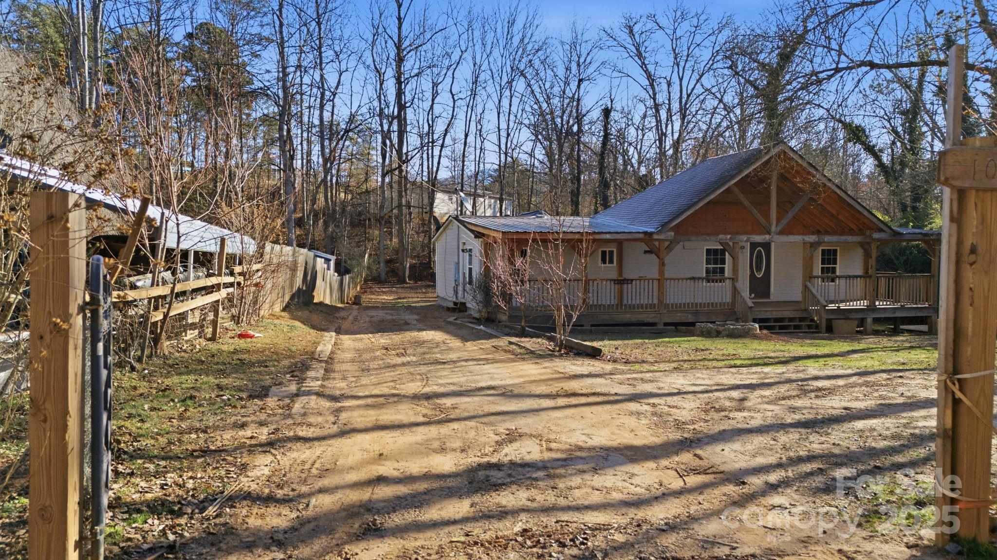 102 Garnett Trace Road Franklin, NC 28734 - Photo 4 of 36