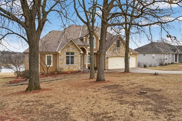 $579,950 | 108 Sugarland Drive, Pleasant Hill, MO 64080