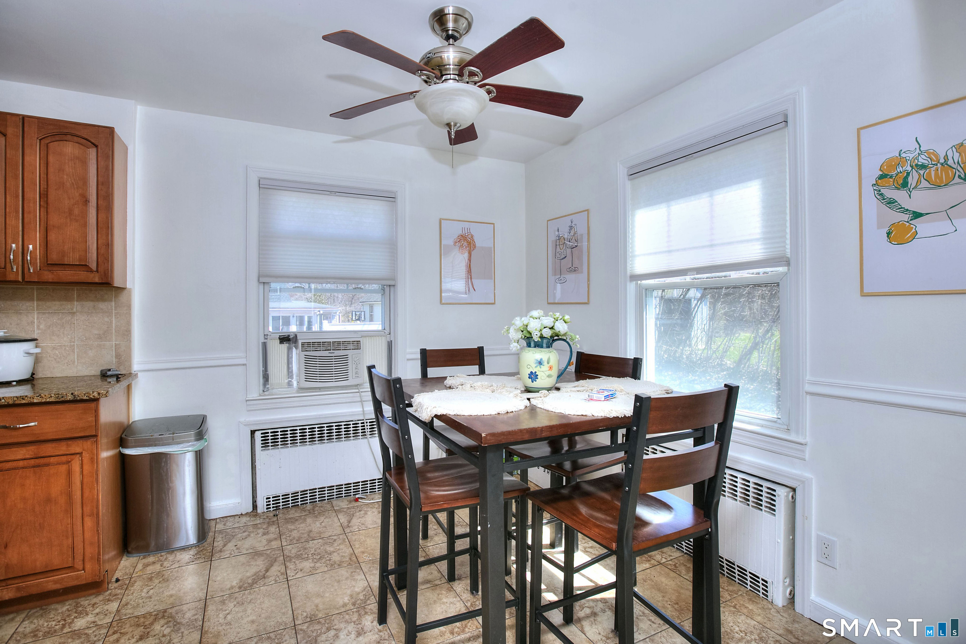 40 Acton Road Bridgeport, CT 06606 - Photo 11 of 41