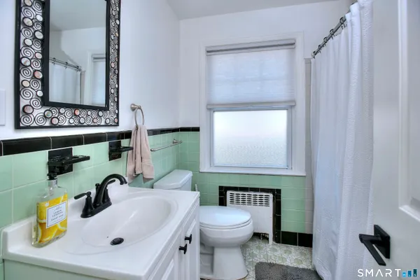 $550,000 | 40 Acton Road, Bridgeport, CT 06606