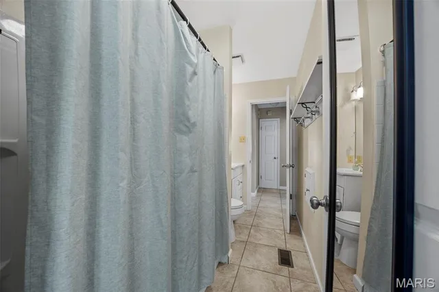 $300,000 | 218 Laurelwood Drive, St. Peters, MO 63376