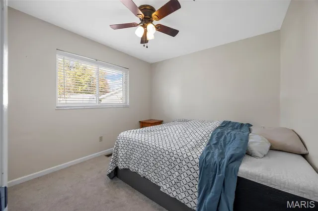 $300,000 | 218 Laurelwood Drive, St. Peters, MO 63376