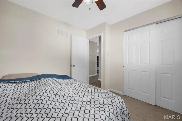 $300,000 | 218 Laurelwood Drive, St. Peters, MO 63376