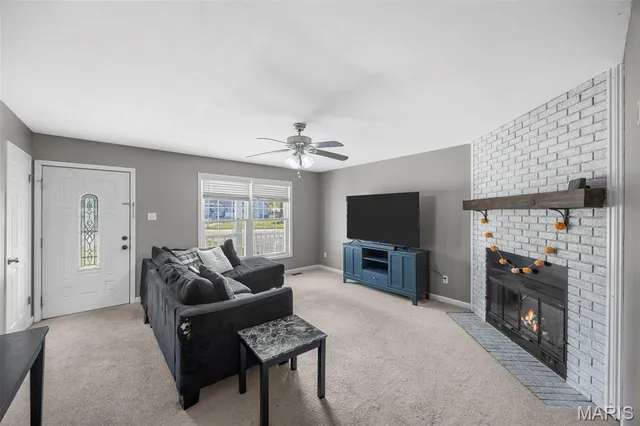 $300,000 | 218 Laurelwood Drive, St. Peters, MO 63376