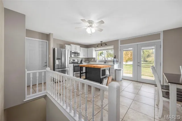 $300,000 | 218 Laurelwood Drive, St. Peters, MO 63376