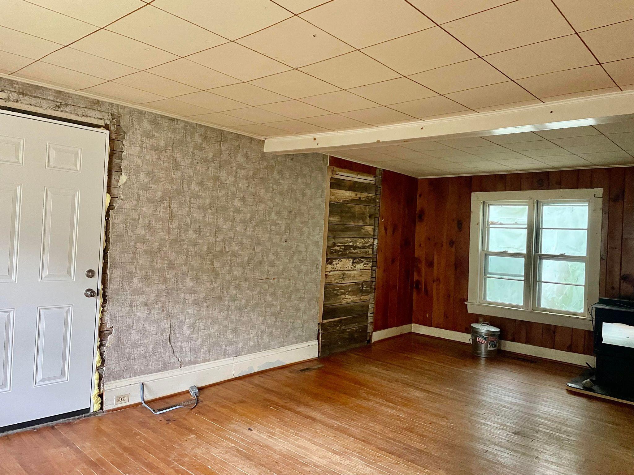 29 Main Street Wayne, ME 04284 - Photo 9 of 14 295966700_795175215184968_92119073023821