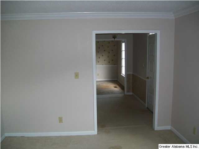 2215 Oak Ridge Circle Birmingham, AL 35226 - Photo 8 of 32