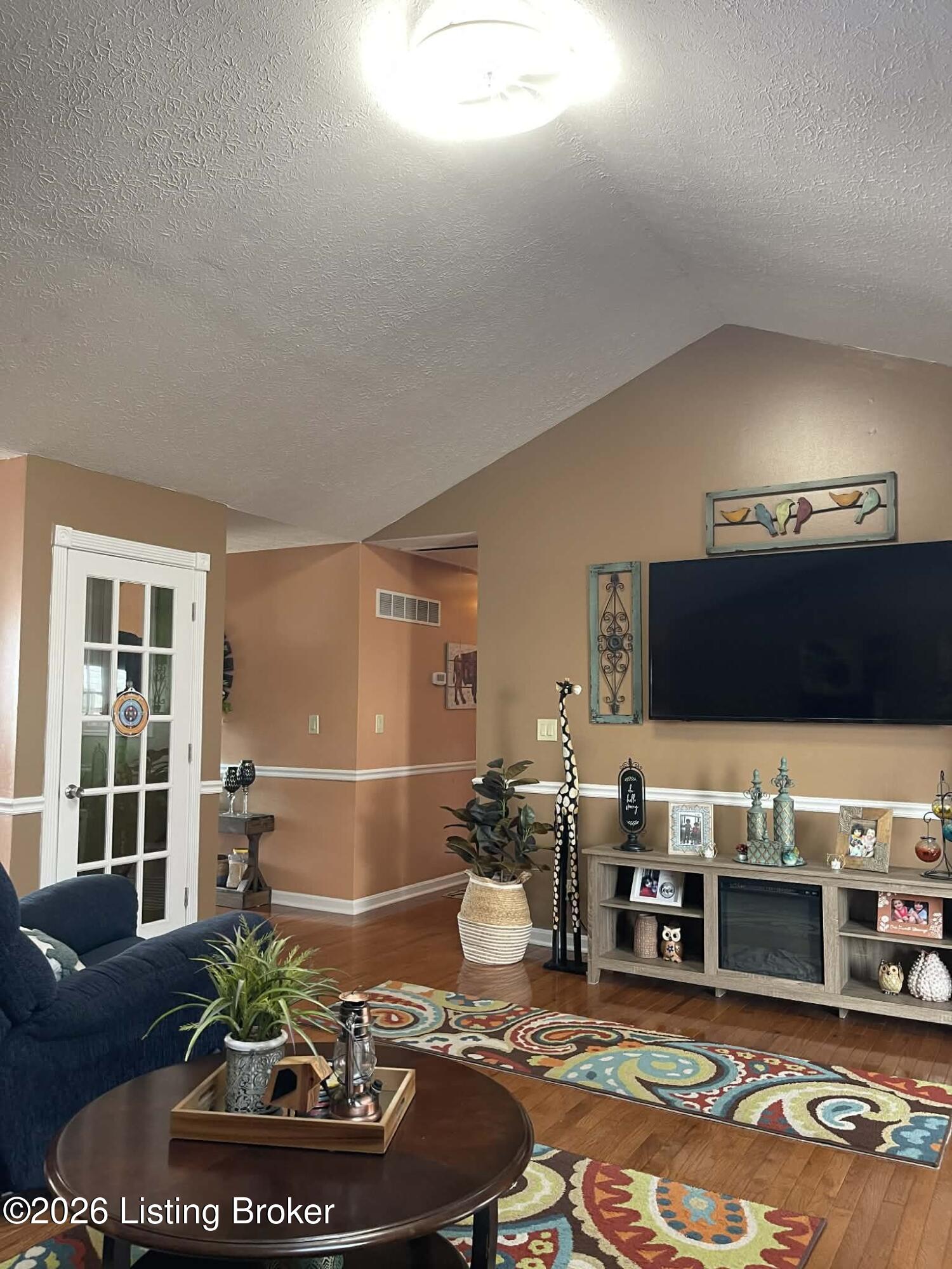 7901 Jennifer Ridge Place Louisville, KY 40258 - Photo 17 of 60 19