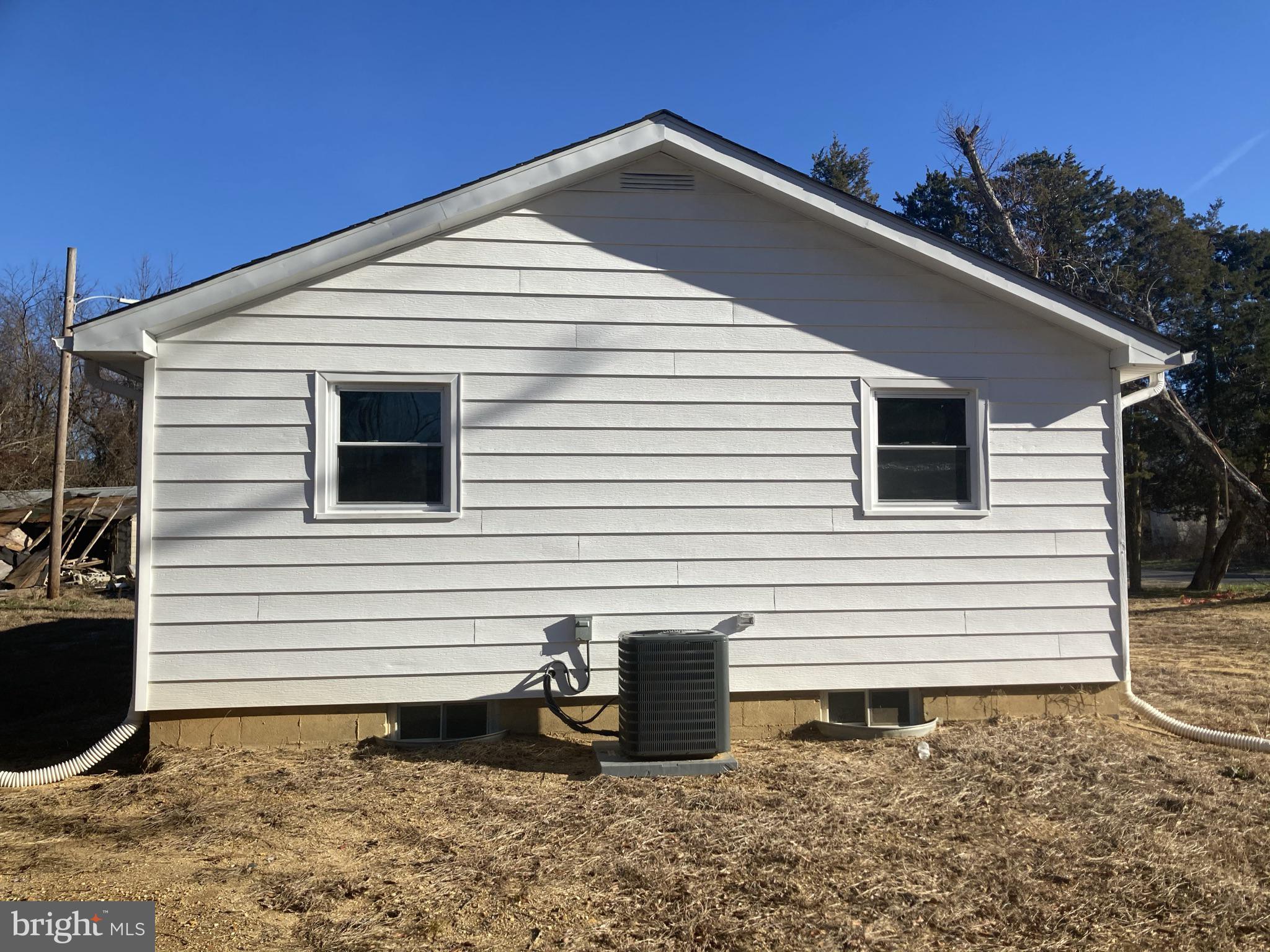 668 Fordville Road Bridgeton, NJ 08302 - Photo 3 of 24