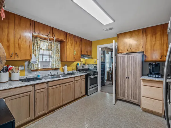 $305,000 | 12 Allen Bell Road, Sopchoppy, FL 32358