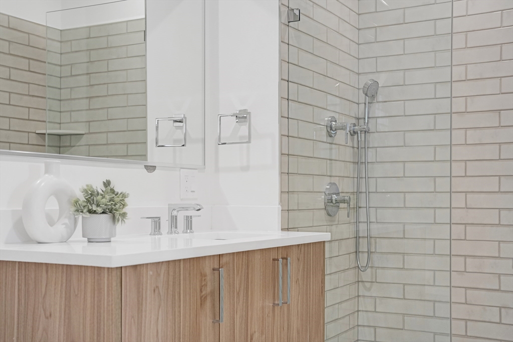 25 Everett Street, Unit 1 Boston, MA 02128 - Photo 16 of 19