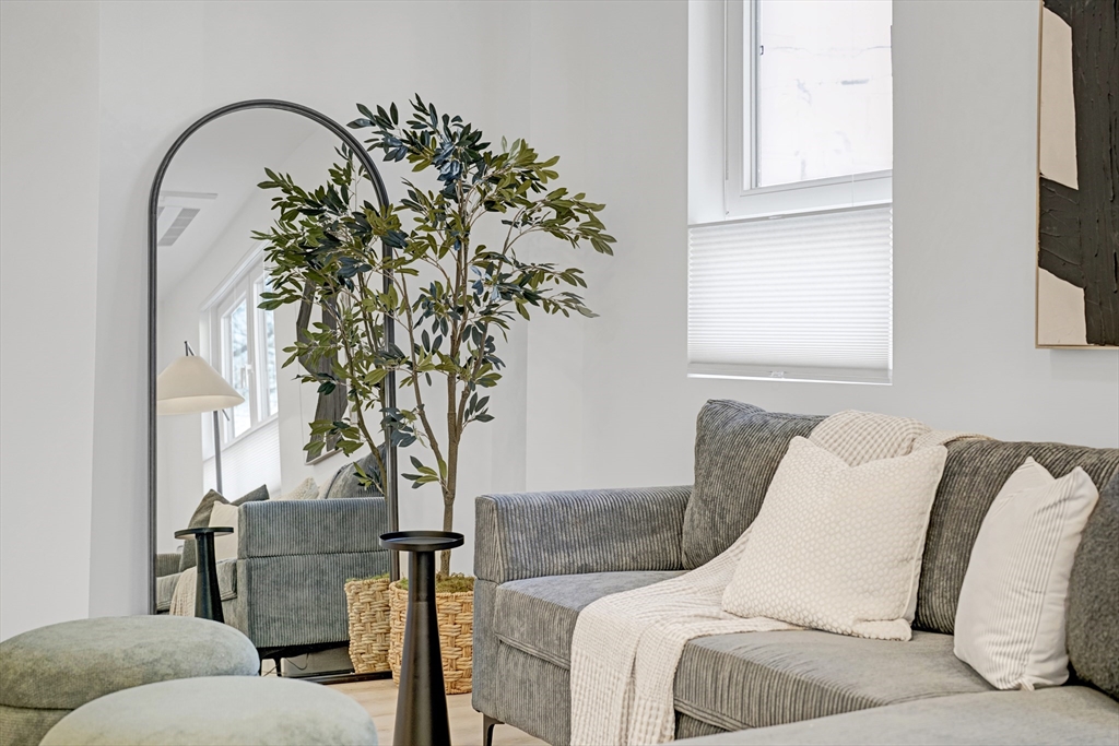 25 Everett Street, Unit 1 Boston, MA 02128 - Photo 7 of 19