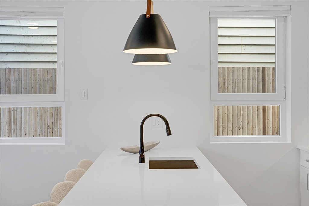 25 Everett Street, Unit 1 Boston, MA 02128 - Photo 9 of 19