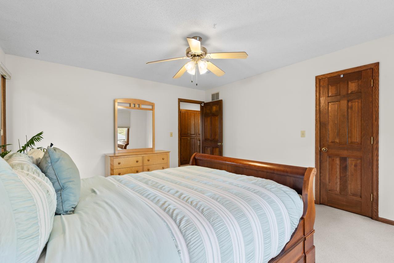9108 Decatur Avenue South Bloomington, MN 55438 - Photo 31 of 57 Gallery Image 31