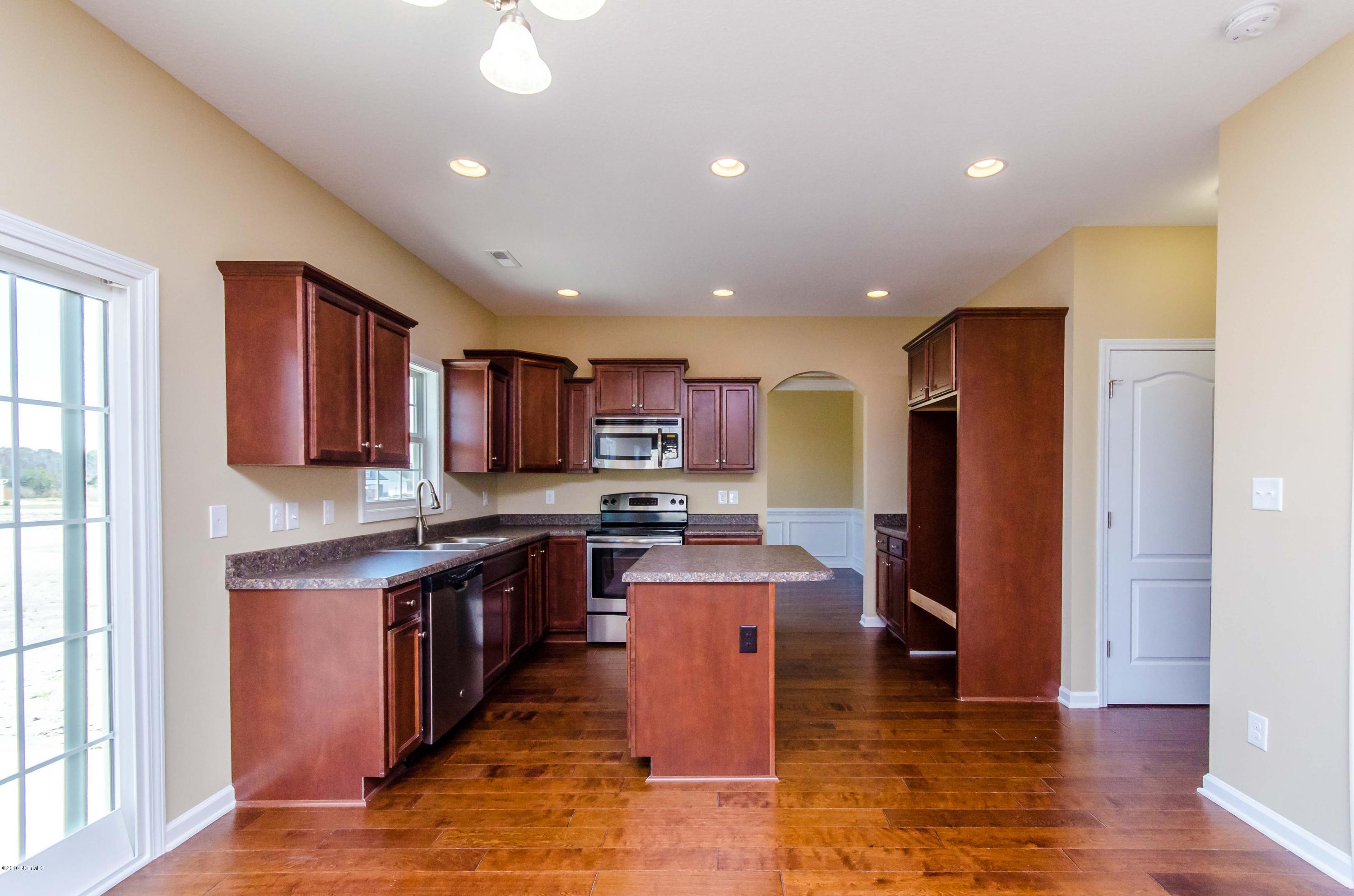 515 Romper Road Sneads Ferry, NC 28460 - Photo 11 of 42 20131206-20131206-DSC_5873