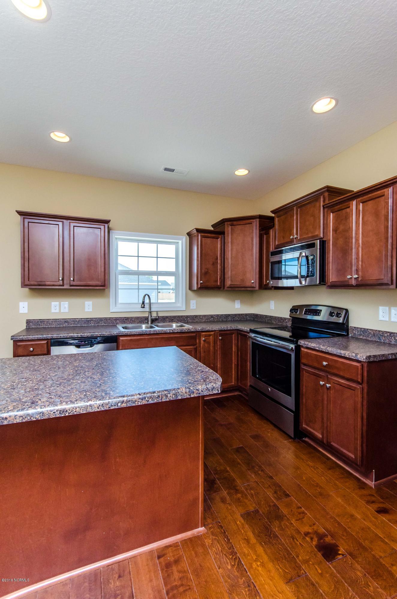 515 Romper Road Sneads Ferry, NC 28460 - Photo 13 of 42 20131206-20131206-DSC_5876