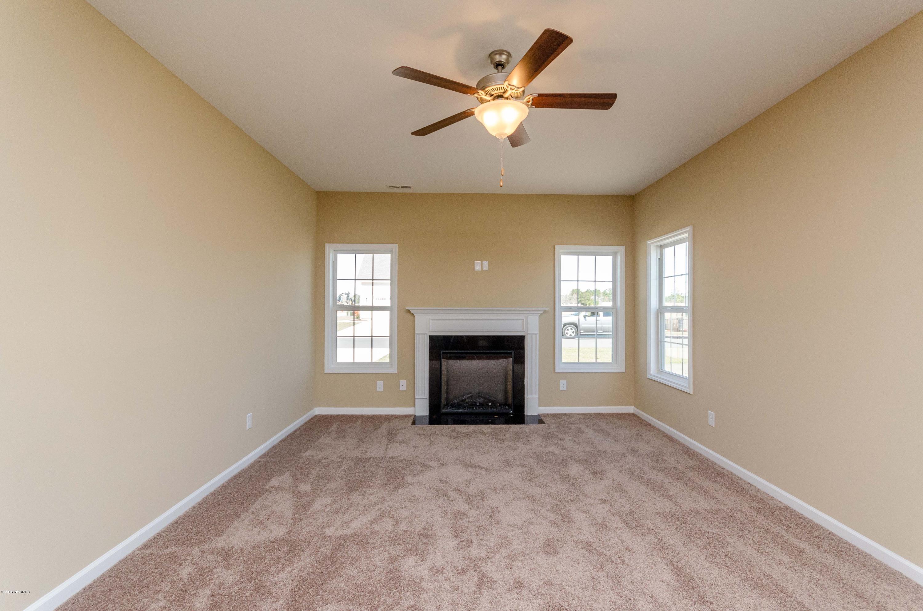 515 Romper Road Sneads Ferry, NC 28460 - Photo 17 of 42 20131206-20131206-DSC_5880