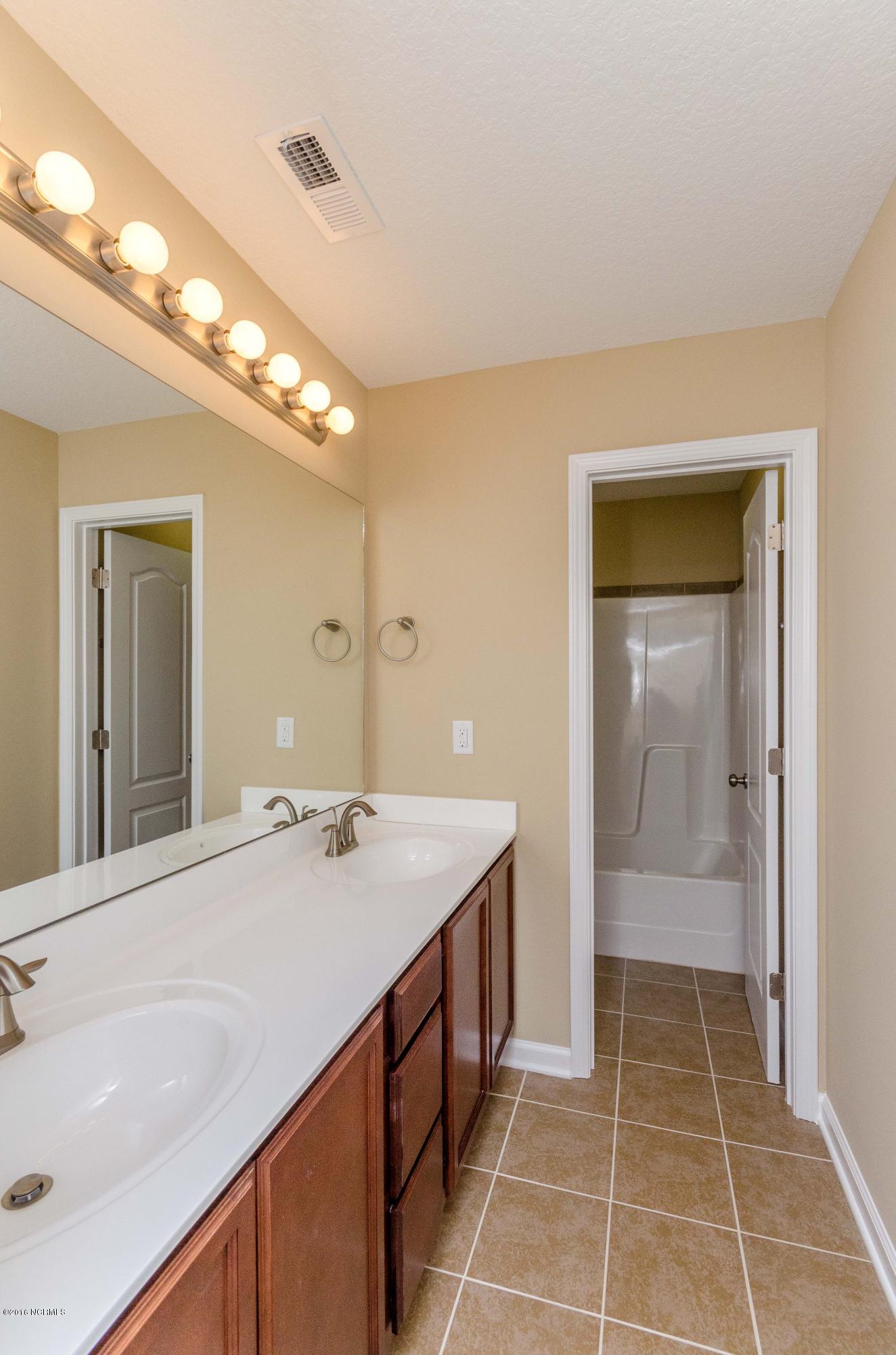 515 Romper Road Sneads Ferry, NC 28460 - Photo 40 of 42 20131207-20131207-DSC_5905