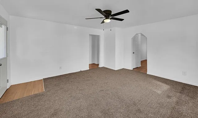 a view of a big room with closet