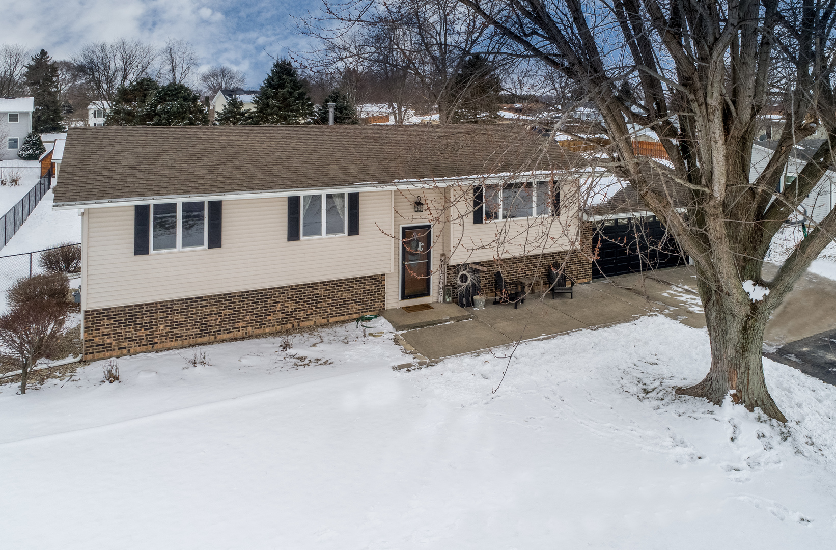 17660 Frazier Road Sandwich, IL 60548 - Photo 2 of 37